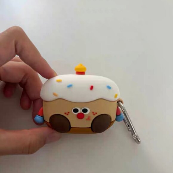 Cute Cake-Style Silicone Earbud Case Cover - Picture 3 of 3